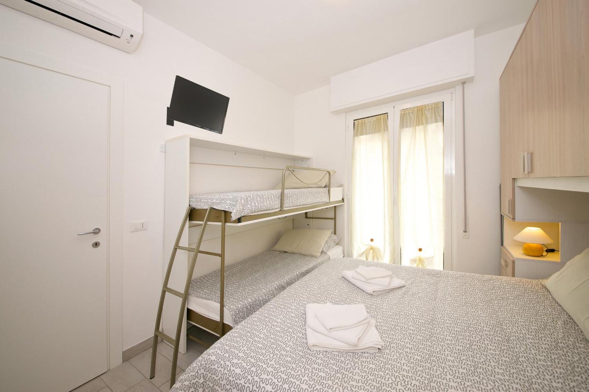 Fornaci 9 RivieraHoliday Pietra Ligure Exterior foto